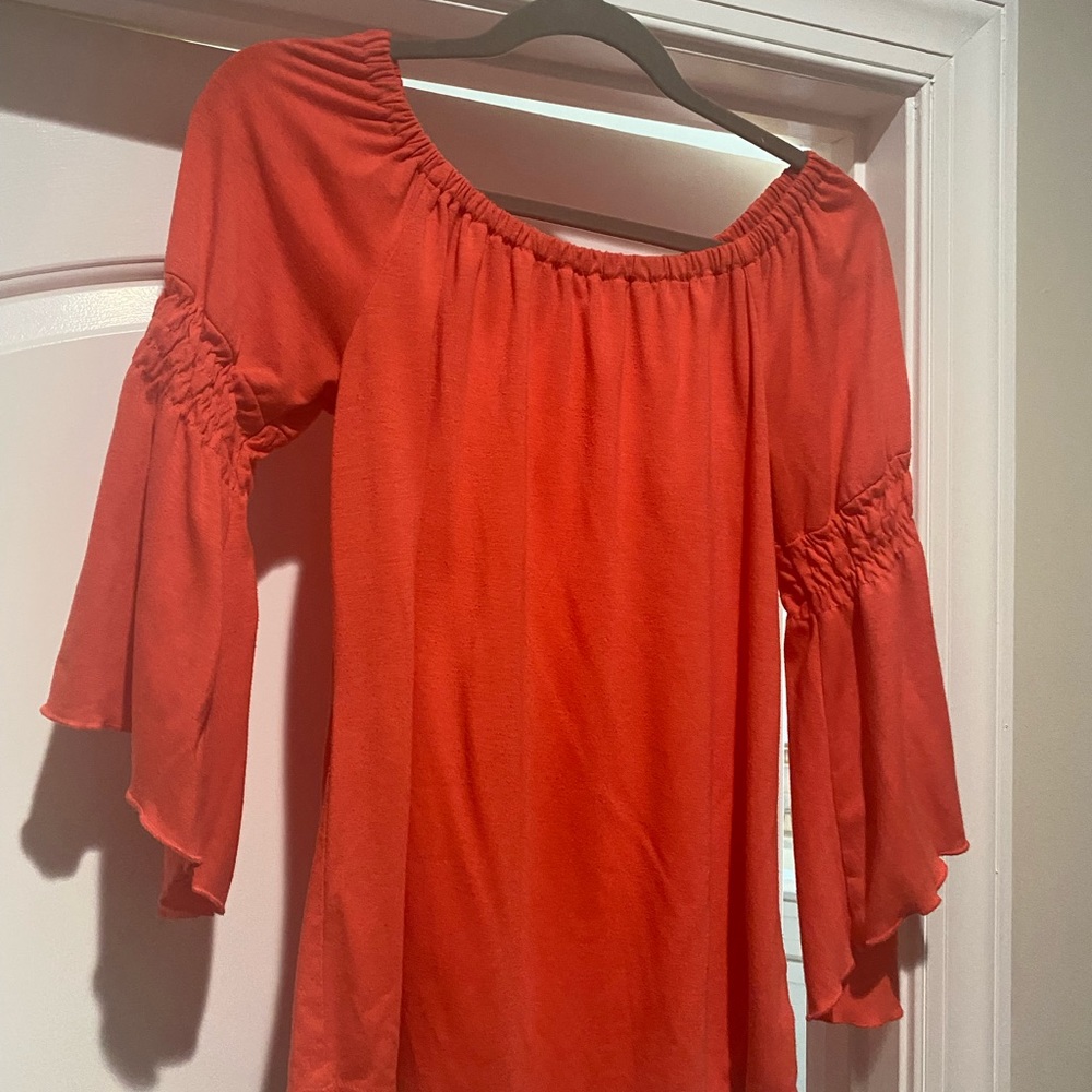 Coral Three Quarter Length Sleeve Top